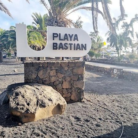 Apartamento Playa Bastian First Line Of The Sea Costa Teguise Exterior foto