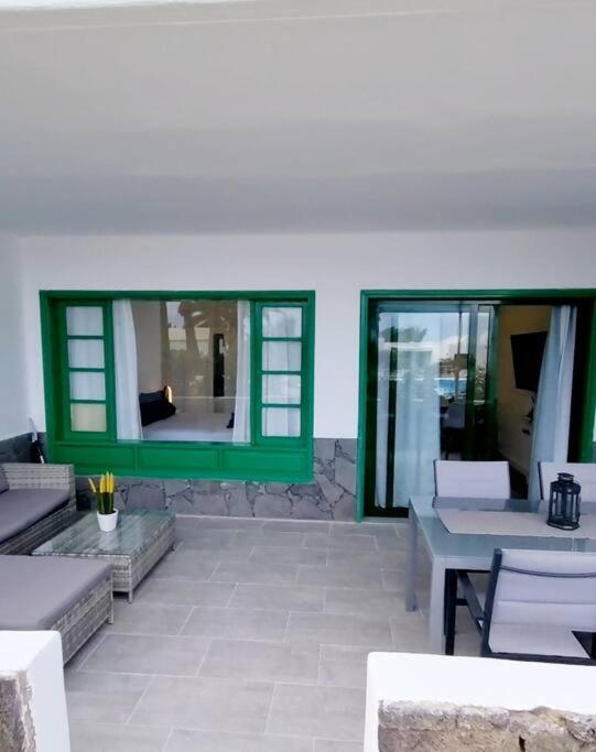 Apartamento Playa Bastian First Line Of The Sea Costa Teguise Exterior foto