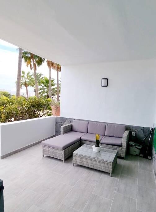 Apartamento Playa Bastian First Line Of The Sea Costa Teguise Exterior foto