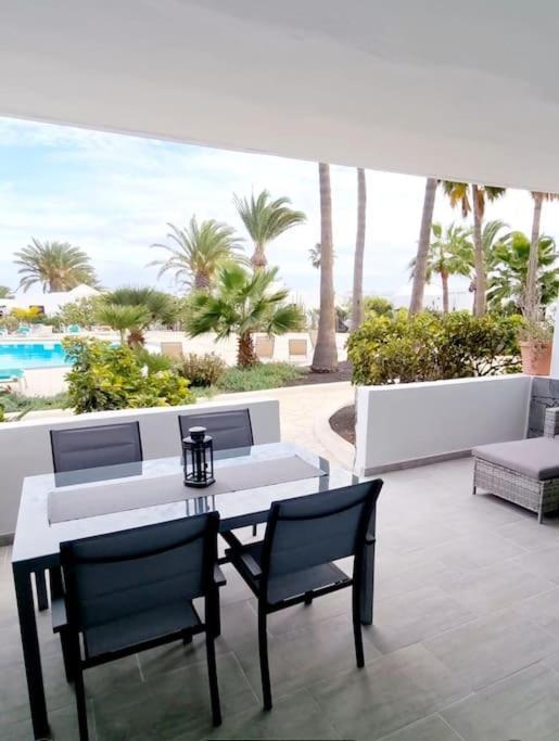 Apartamento Playa Bastian First Line Of The Sea Costa Teguise Exterior foto