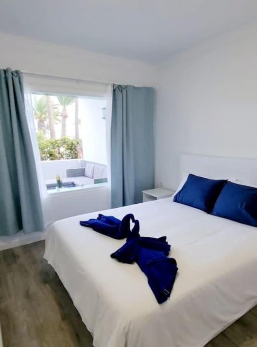 Apartamento Playa Bastian First Line Of The Sea Costa Teguise Exterior foto